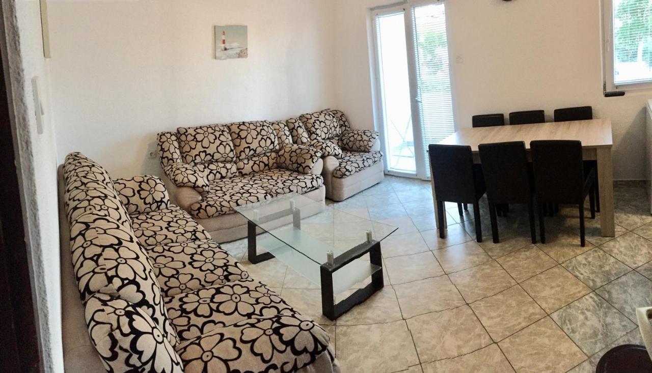Apartmani Nerko Pag Town Exterior foto
