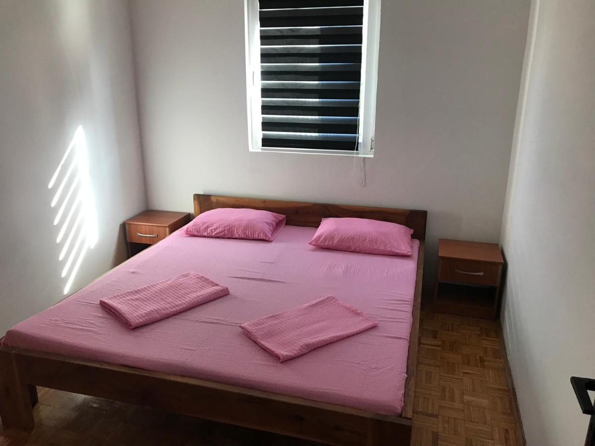 Apartmani Nerko Pag Town Exterior foto