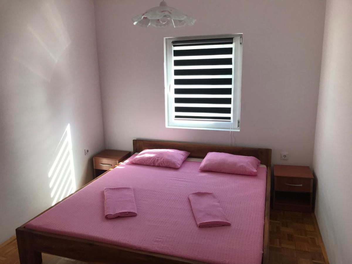 Apartmani Nerko Pag Town Exterior foto